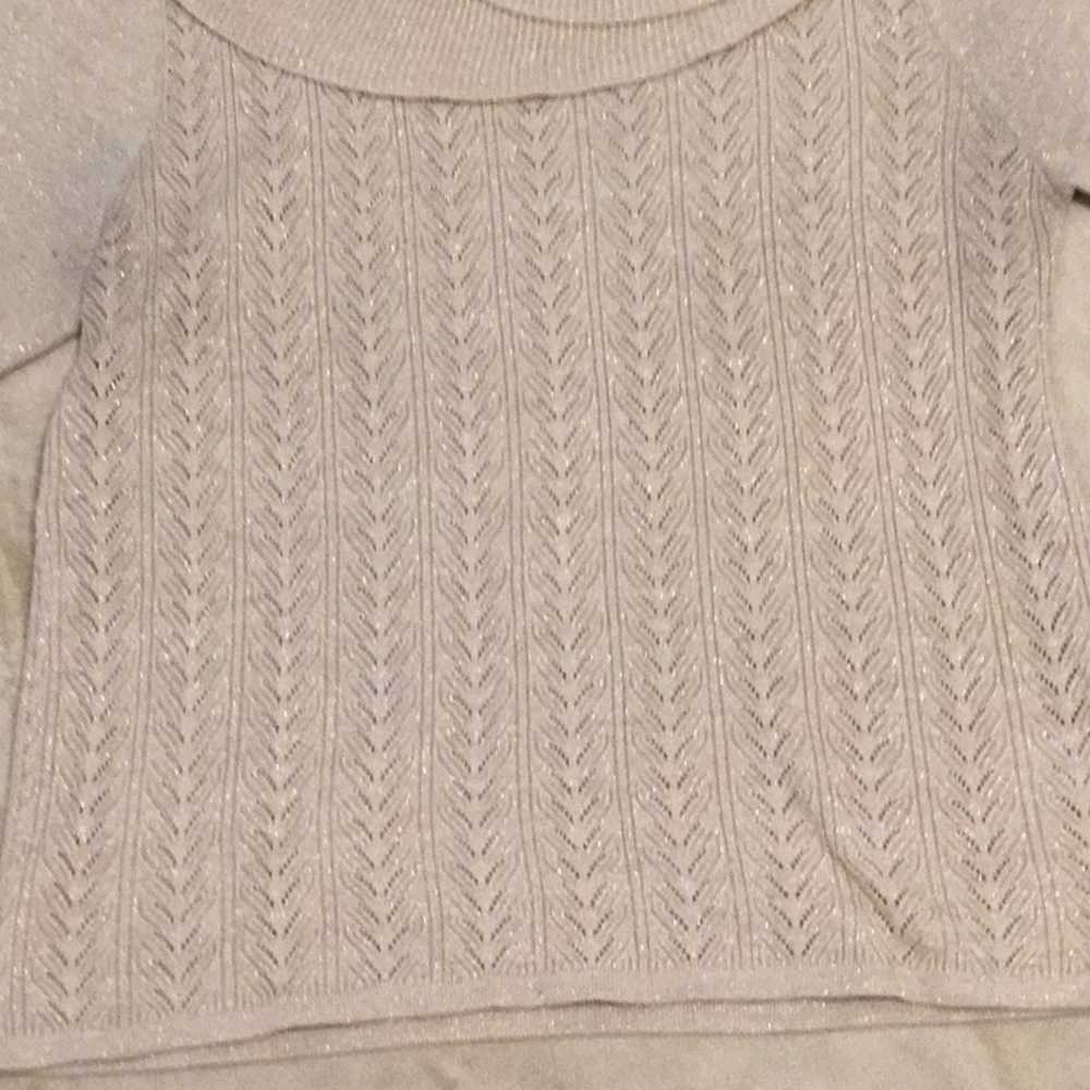 Top - Picture 4 of 8